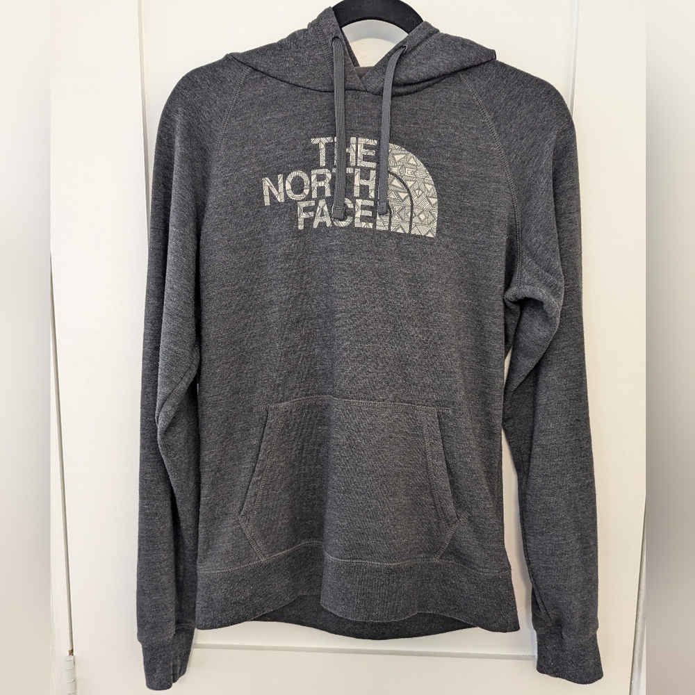 The North Face Gray Long Sleeve Hoodie Relaxed Fit